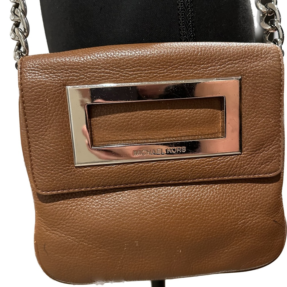 Michael Kors purse 👜 - Picture 2 of 8